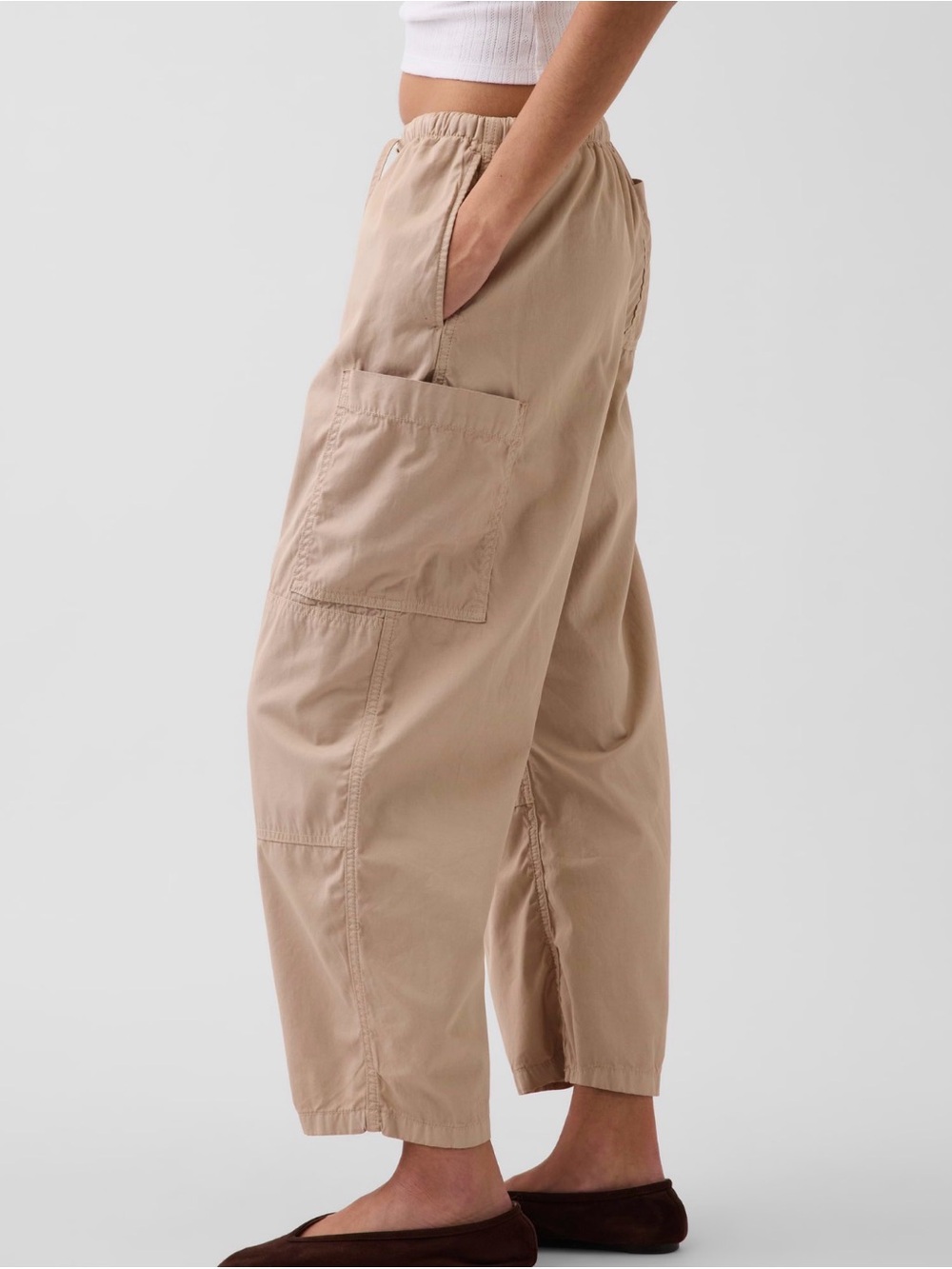 GAP Mid Rise Barrel Utility Pant - Picture 3 of 4